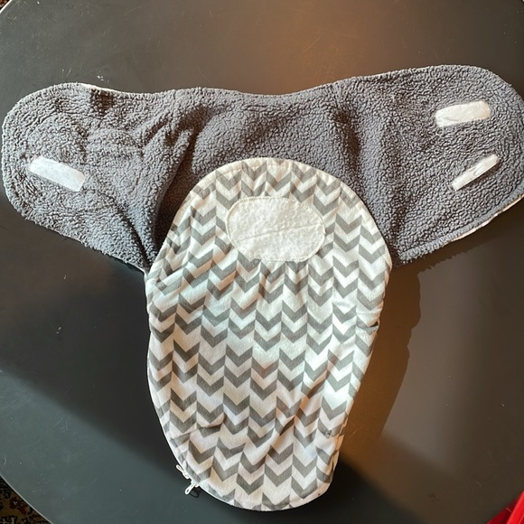 Fleece swaddle, 3-6 months - Picture 3 of 5